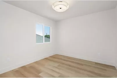 22628 Juniper Ave, Torrance, CA 90505 - Photo 24