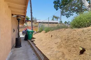 5949 Tonawanda Dr, San Diego, CA 92139 - Photo 34