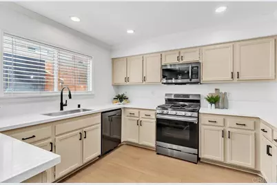 13721 Gateway View Drive, El Cajon, CA 92021 - Photo 16