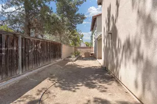 23587 Taft Ct, Murrieta, CA 92562 - Photo 24