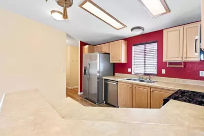 300 Thornton Dr #5, El Cajon, CA 92021 - Photo 4