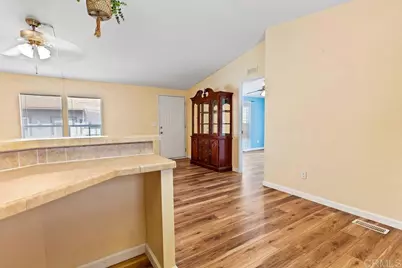 300 Thornton Dr #5, El Cajon, CA 92021 - Photo 6