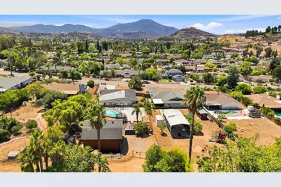 1572 Hidden Mesa Road, El Cajon, CA 92019 - Photo 8