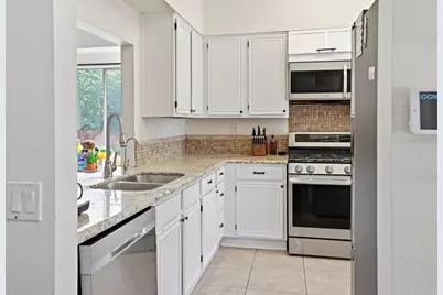 23886 Red Clover Circle, Murrieta, CA 92562 - Photo 6