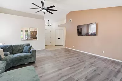 23886 Red Clover Circle, Murrieta, CA 92562 - Photo 8