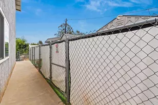 1964 Arnold Way, Alpine, CA 91901 - Photo 4