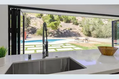 1021 Calle Escarpada, Bonita, CA 91902 - Photo 16