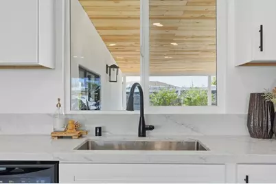 558 Jefferson Avenue, Chula Vista, CA 91910 - Photo 12
