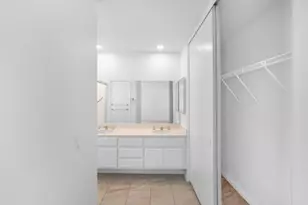 10679 Glendover Ln, San Diego, CA 92126 - Photo 22