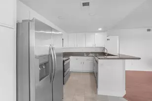 10679 Glendover Ln, San Diego, CA 92126 - Photo 8