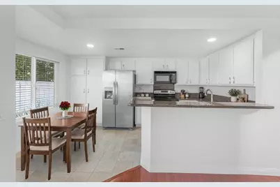 10679 Glendover Lane, San Diego, CA 92126 - Photo 4