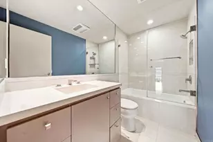 9126 Marina Pacifica Dr, Long Beach, CA 90803 - Photo 10