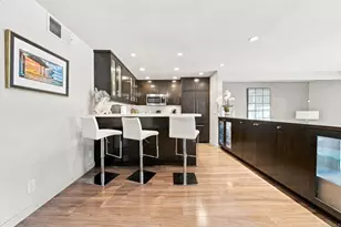 9126 Marina Pacifica Dr, Long Beach, CA 90803 - Photo 4
