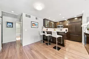 9126 Marina Pacifica Dr, Long Beach, CA 90803 - Photo 4