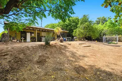9049 Bubbling Wells Rd, Lakeside, CA 92040 - Photo 20