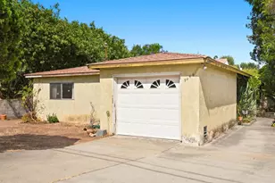 9049 Bubbling Wells Rd, Lakeside, CA 92040 - Photo 2