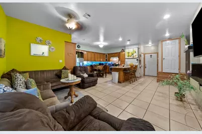 10520 California Avenue, South Gate, CA 90280 - Photo 12