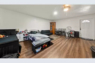 10520 California Avenue, South Gate, CA 90280 - Photo 28