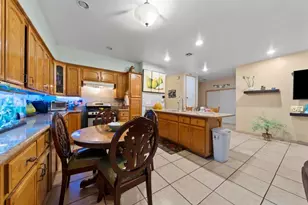 10520 California Ave, South Gate, CA 90280 - Photo 16