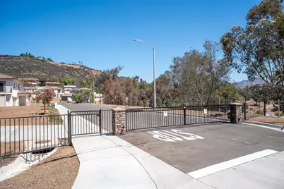 3880 Rojo Tierra Rd, La Mesa, CA 91941 - Photo 68