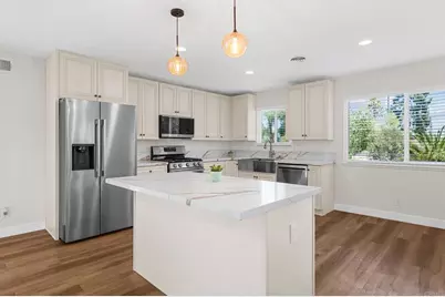 329 E South Avenue, Redlands, CA 92373 - Photo 10