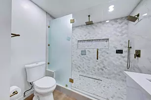 5850 Menorca Dr, San Diego, CA 92124 - Photo 48