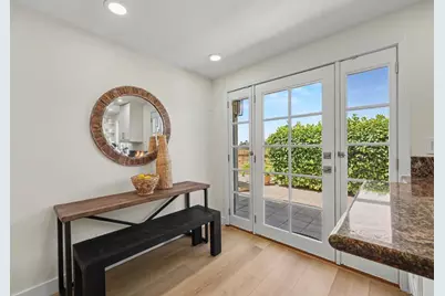 1604 Caminito Asterisco, La Jolla, CA 92037 - Photo 18