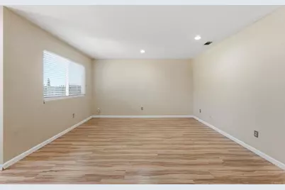 1448 Esperanza Way, Escondido, CA 92027 - Photo 8