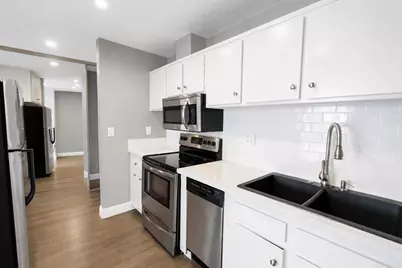 3050 Rue D'Orleans #404, San Diego, CA 92110 - Photo 4