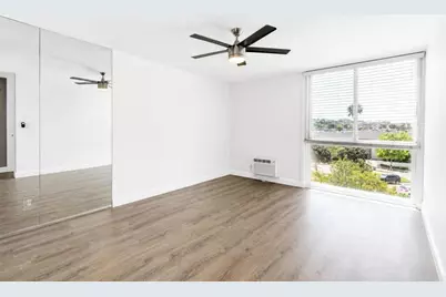 3050 Rue D'Orleans #404, San Diego, CA 92110 - Photo 1