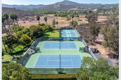 634 Gardenia, Escondido, CA 92025 - Photo 44