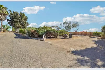 1477 Montgomery Drive, Vista, CA 92084 - Photo 4