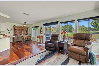 1048 Torrey Pines Road, Chula Vista, CA 91915 - Photo 14