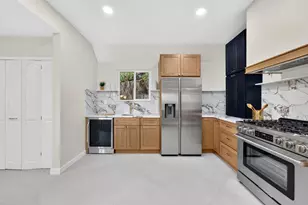 2421 Brant St, San Diego, CA 92101 - Photo 14