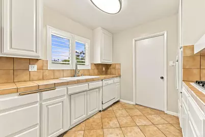 293 Garden Grove Lane, El Cajon, CA 92020 - Photo 10