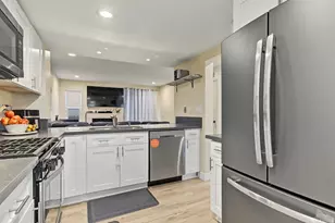 2039 Manzana Way, San Diego, CA 92139 - Photo 2