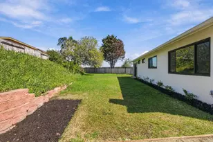 3850 Trieste Dr, Carlsbad, CA 92010 - Photo 36