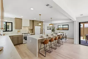 3850 Trieste Dr, Carlsbad, CA 92010 - Photo 10