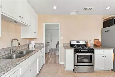 9442 Van Ruiten Street, Bellflower, CA 90706 - Photo 12