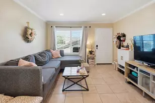 569 E St, Chula Vista, CA 91910 - Photo 4