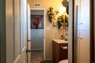 7121 Skyline Dr, San Diego, CA 92114 - Photo 14