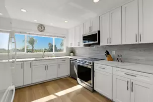 1830 Thomas Ave, San Diego, CA 92109 - Photo 12