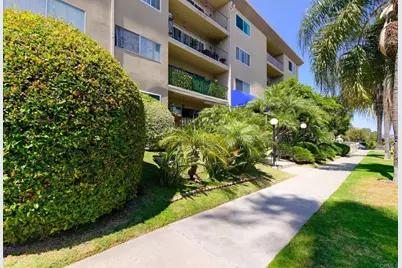 1830 Thomas Avenue #3B, San Diego, CA 92109 - Photo 1