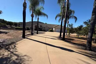 11690 Minneola Cir, Valley Center, CA 92082 - Photo 4