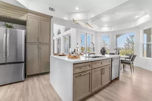 1094 Hillcrest View Ln, Fallbrook, CA 92028 - Photo 6
