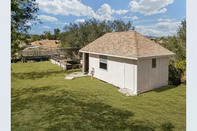 1094 Hillcrest View Lane, Fallbrook, CA 92028 - Photo 62