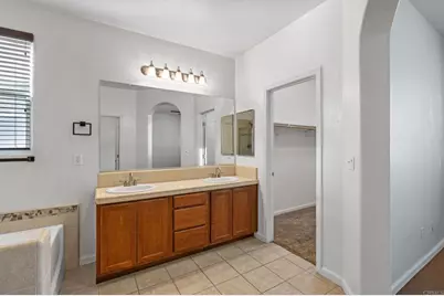 4428 W Pinsapo Drive, Fresno, CA 93722 - Photo 16