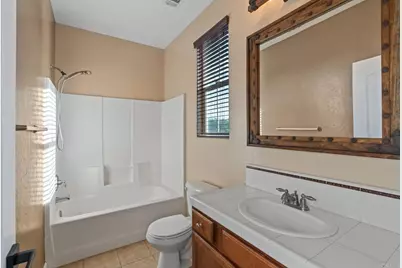 4428 W Pinsapo Drive, Fresno, CA 93722 - Photo 22