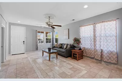 978 Cornflower Drive, Hemet, CA 92545 - Photo 4