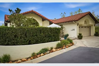 1883 Fox Bridge Court, Fallbrook, CA 92028 - Photo 2